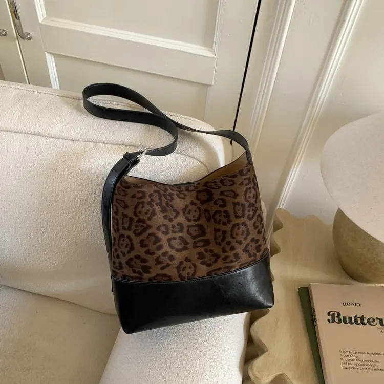 

Новинка 2026 года: Уникальная женская сумка через плечо с модной текстурой, высококачественная, легкая, люксовая, кроссбоди-сумка