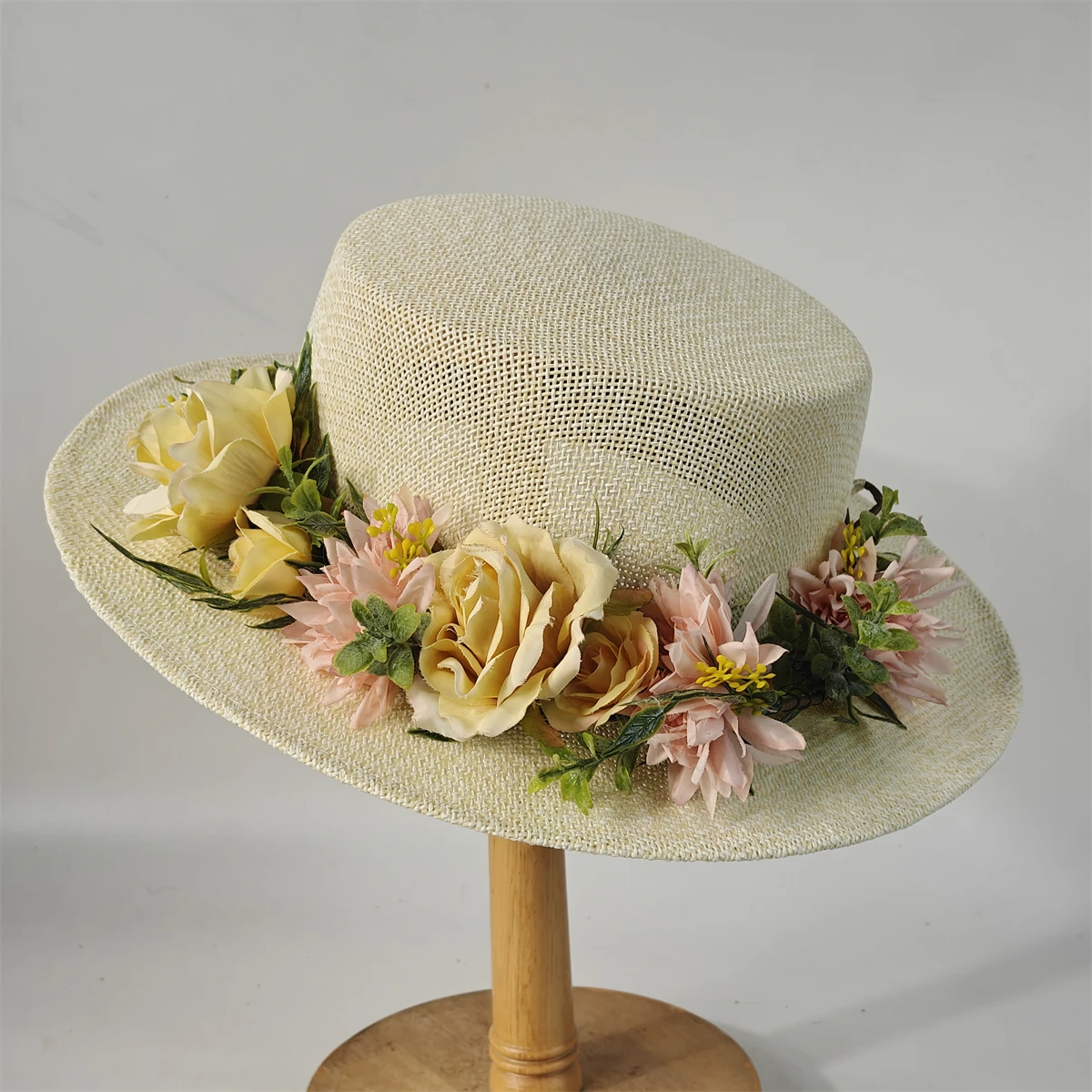 Flowers Flat Straw Hat Hollow Woven Straw Ladies and Men's Hat Fashion Summer Sun Hat Gift Hat Wedding Hat sombreros para mujer