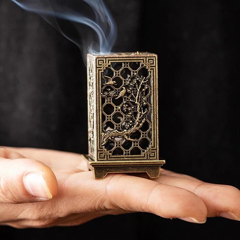 مبخرة عمودية مربعة من سبيكة ديكورات منزلية صغيرة Xiangyun زهر البرقوق مبخرة زينة داخلية للعلاج بالروائح