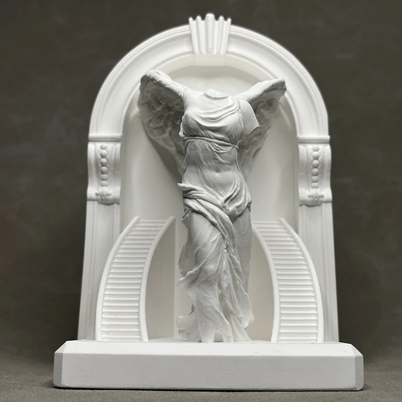 

Imitation ancient Greek goddess of victory retro tabletop art sculpture bookshelf wine cabinet decorative art pieces