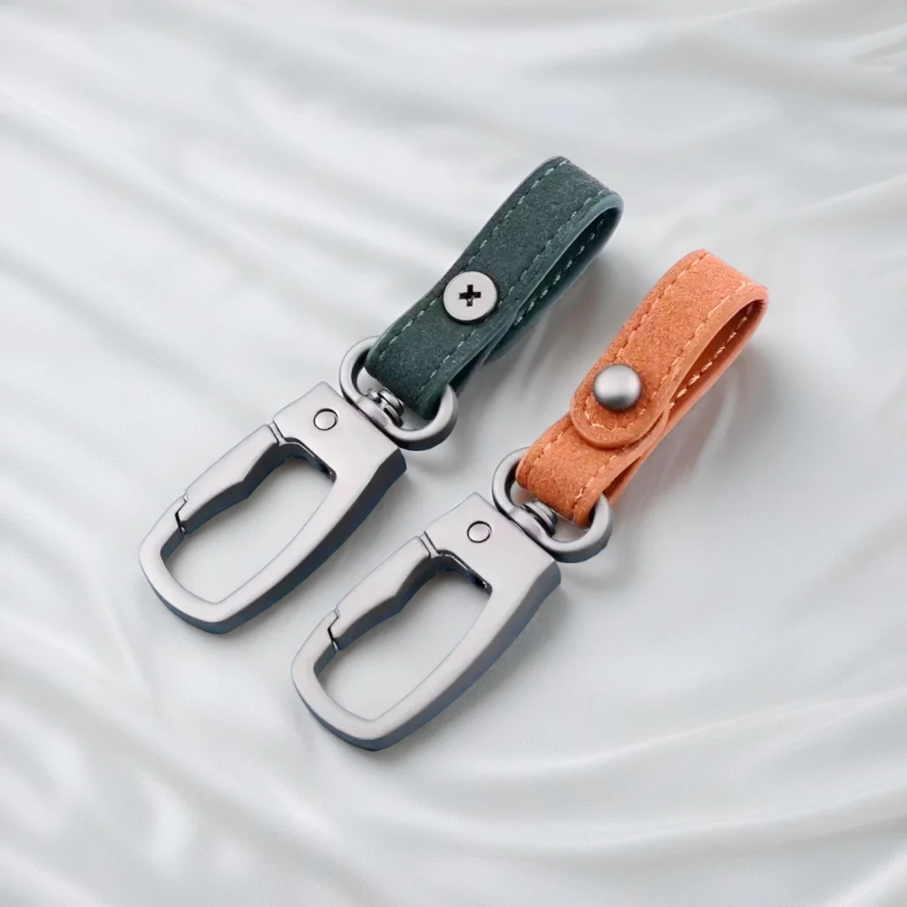 

Leather Metal Fashion Keychain Men Ladies Essential Keyring Tri Color Bar Shaped Home Automobile Key Chain Anti Theft Detachable