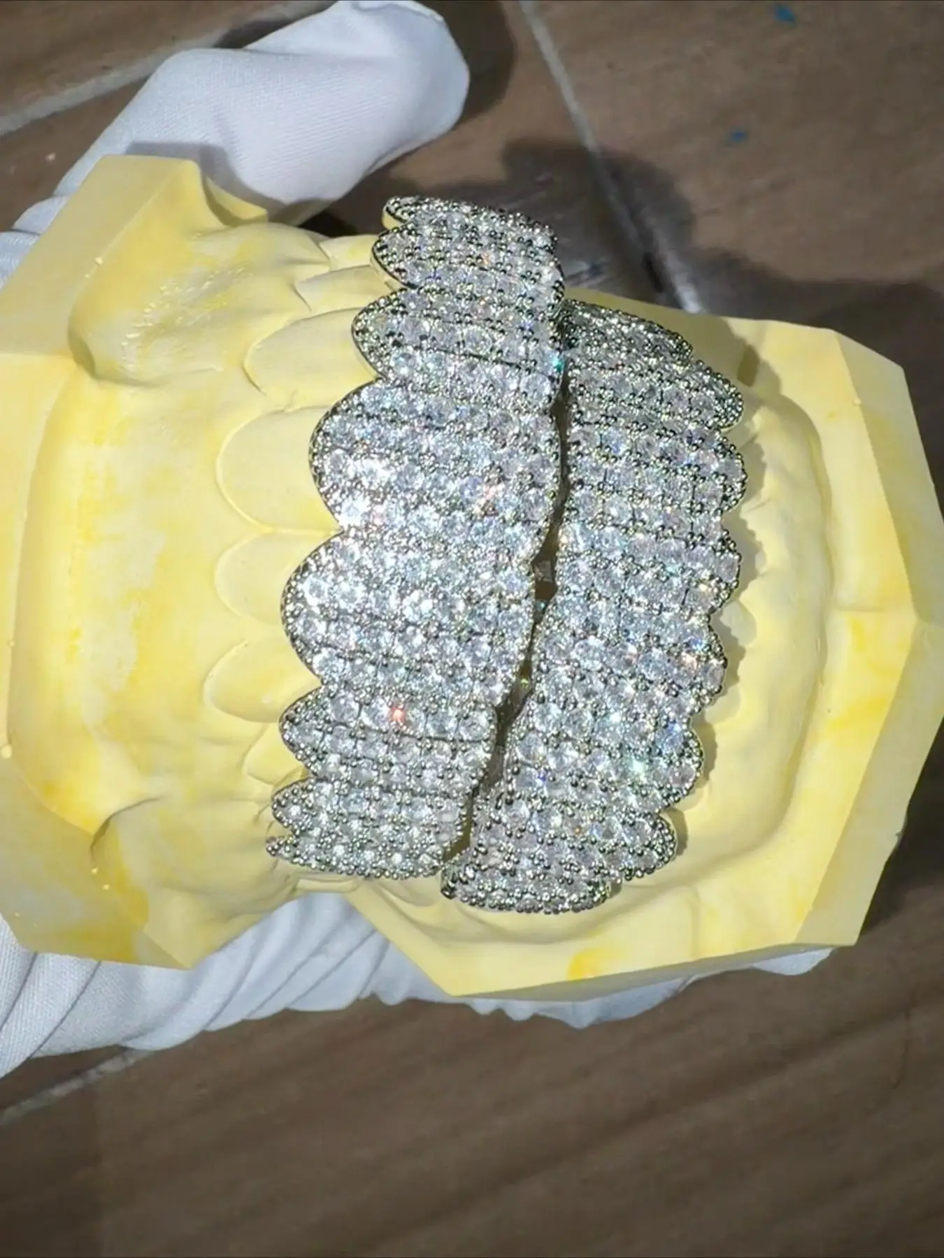 Handmade Hot-selling Gold-plated Micro-inlaid Ice-filled Full Diamond Dental Grills,rapper Trendy Gold Teeth Direct Factory Sale