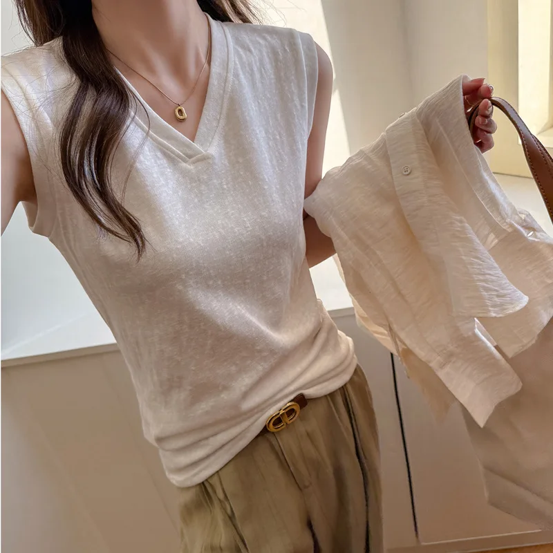 Fashionable V-Neck Sleeveless Vest Women's Spring Summer New Style High-End Korean Style Versatile Stylish Base Shirt