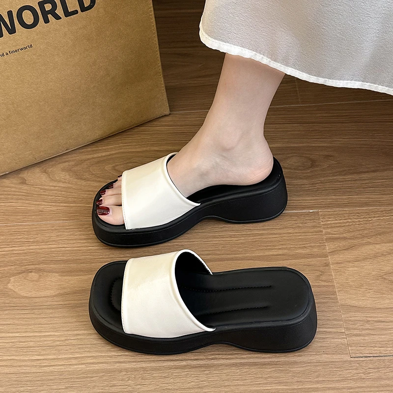 Fashionable Silver Slippers 2026 Thick-soled Beach Shoes Summer Outerwear Wide-toe One-piece High-heeled Slippers Women's Shoes