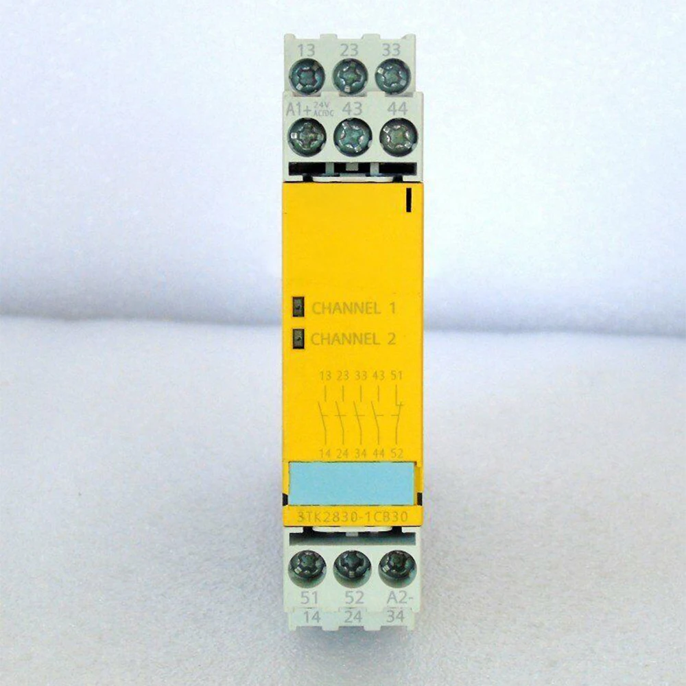 

New for Siemens 3TK2821-1CB30 24V Safety Relay Module in Box