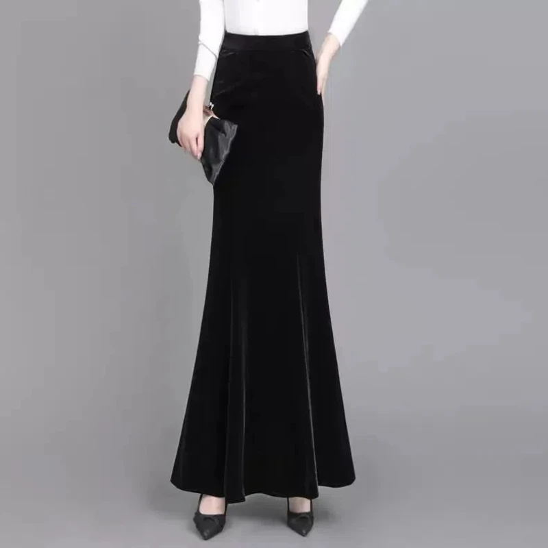 Autumn and Winter Slim Tall Person with Hip-covered Long Skirt Female Temperament Extended Gold Velvet Skirt Fishtail Skirt