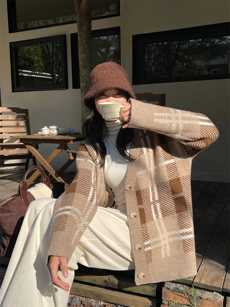 Autumn and winter lazy style thickened loose casual mid to long length multi color color blocked V-neck knitted sweater jacket