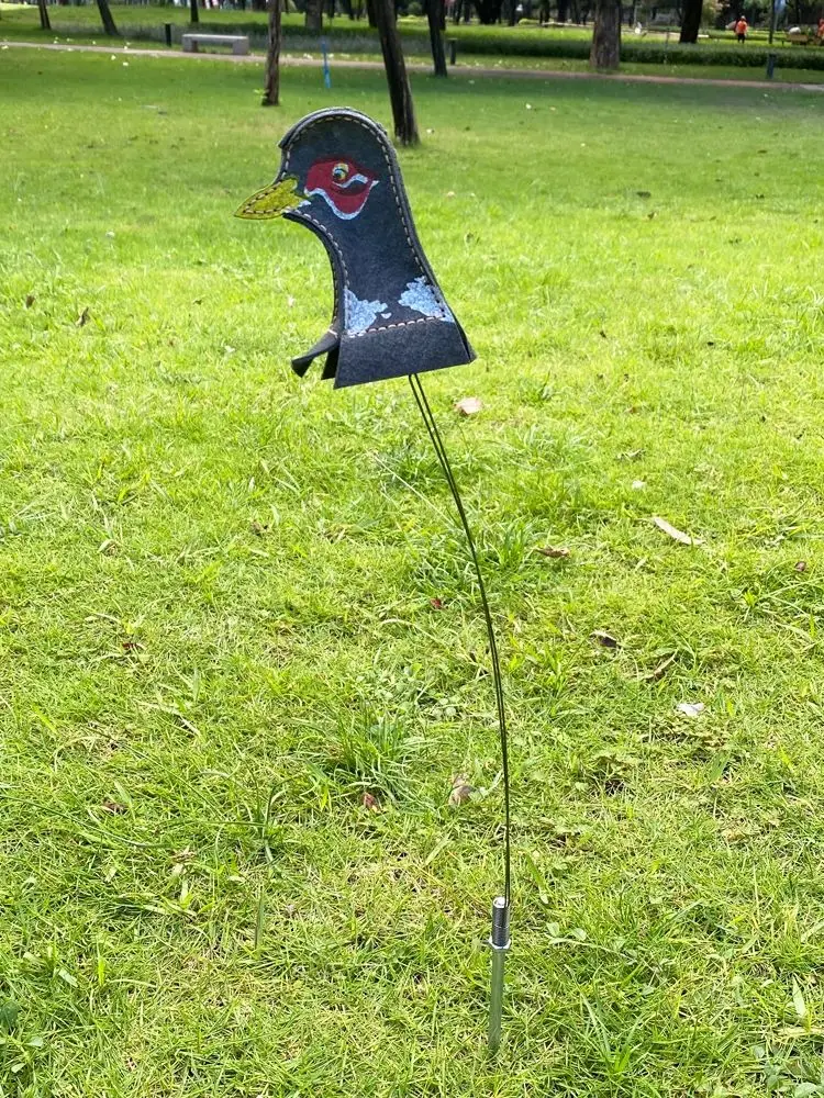 Rooster's Head Swing Tumbler Target Leuk met dit mooie Super Fiber (leerachtig materiaal) Rooster's Head Target.