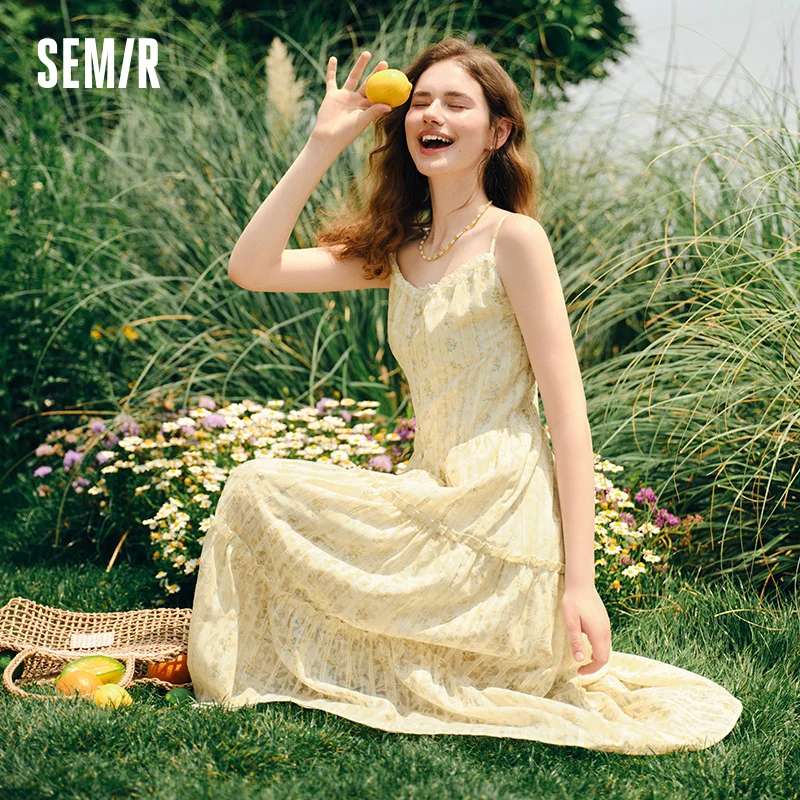 Semir robe femmes Design sens Texture 2025 nouvel été doux dentelle florale robe à bretelles