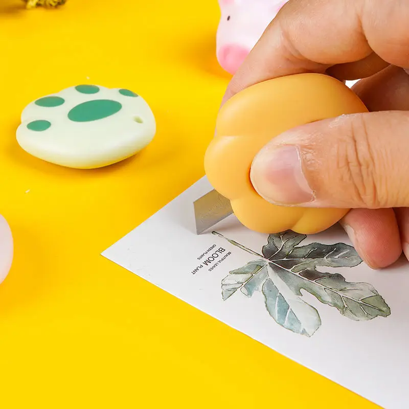 Cortador de Papel Mini em Forma de Pata de Gato Kawaii, Faca Utilitária Retrátil Portátil para Envelope, Caixa, DIY, Material de Escritório