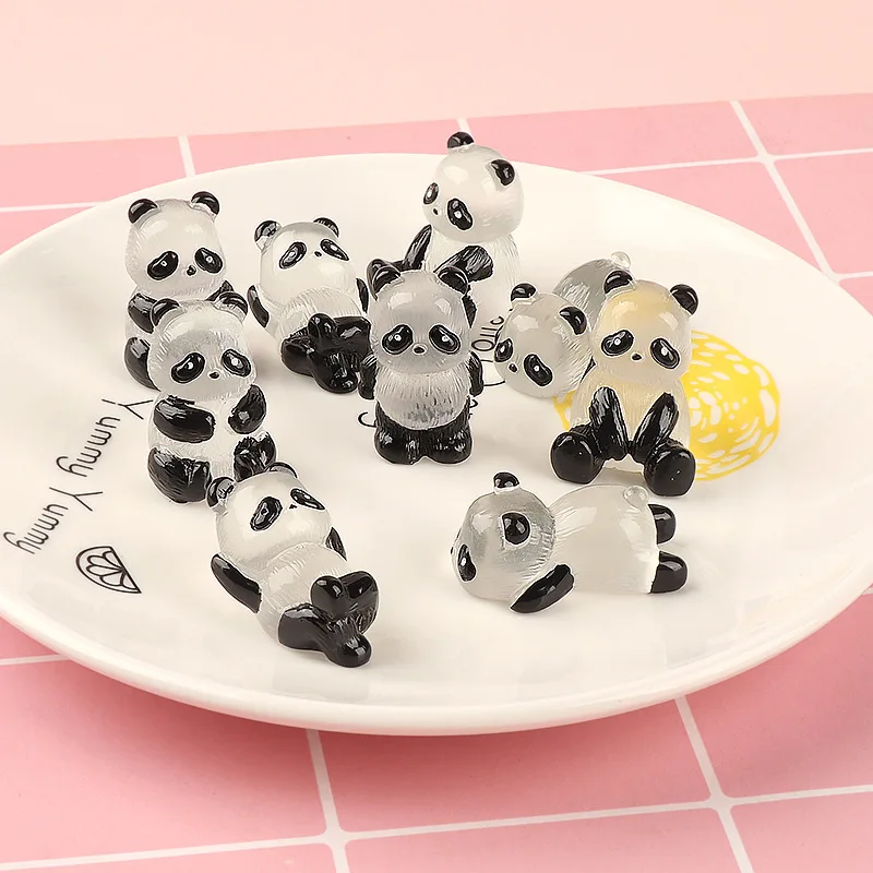 5Pcs/Set Glowing Panda Mini Figurines Miniature Panda Micro Landscape Ornament Glowing in Dark Miniature Flower Potted Decor