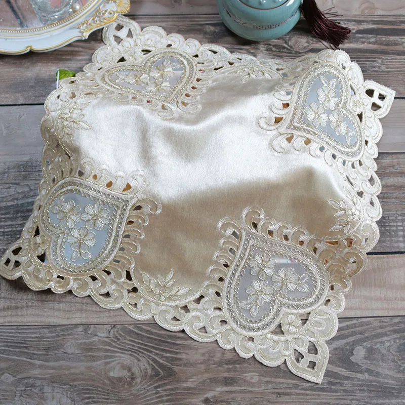 

Popular gold Christmas flower Embroidery table cloth cover wedding party tea tablecloth kitchen Table decoration and accessories