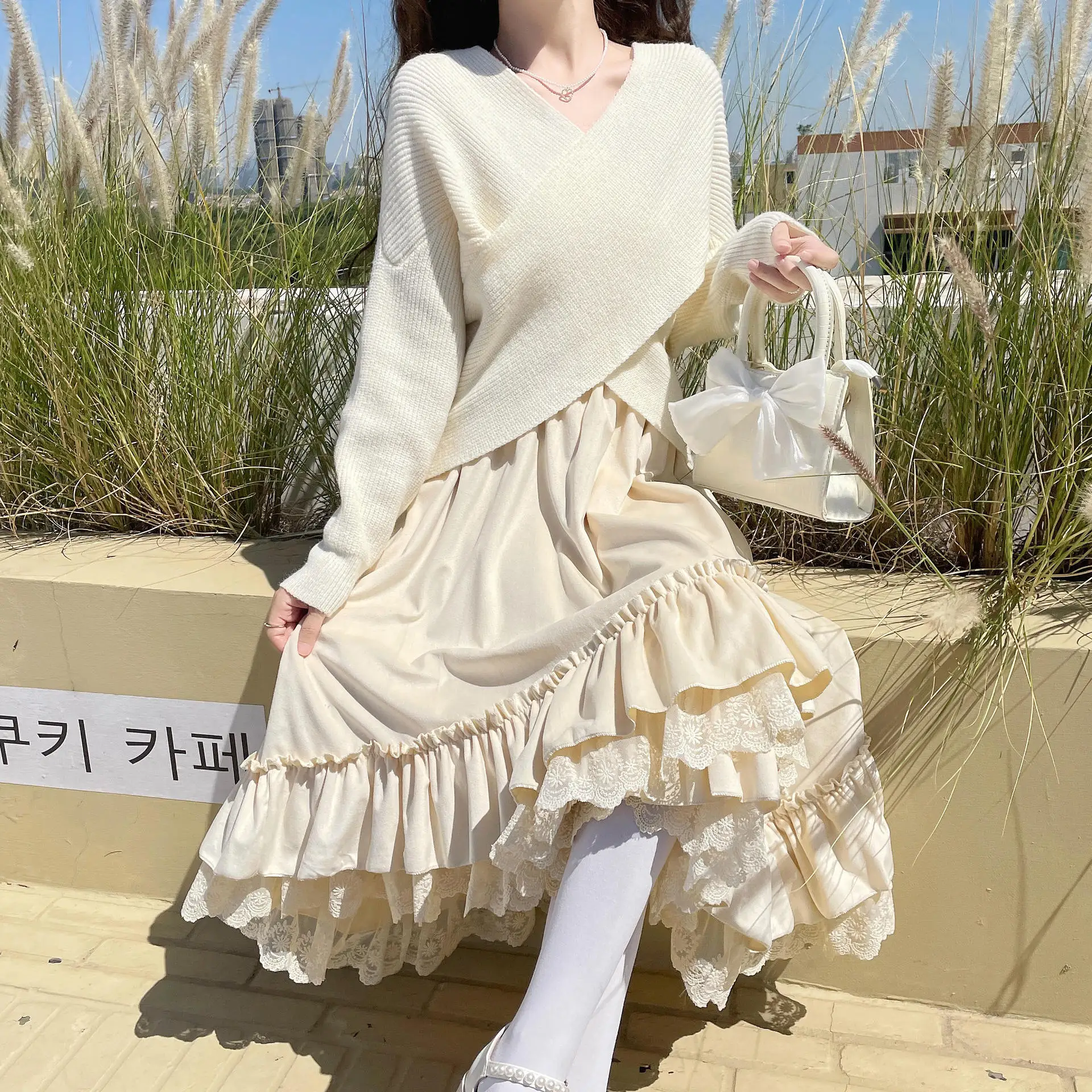 Loose Sweater Autumn Winter Velvet Long Dress Thickened Retro Lace Pendant Design Cake Skirt Skirt