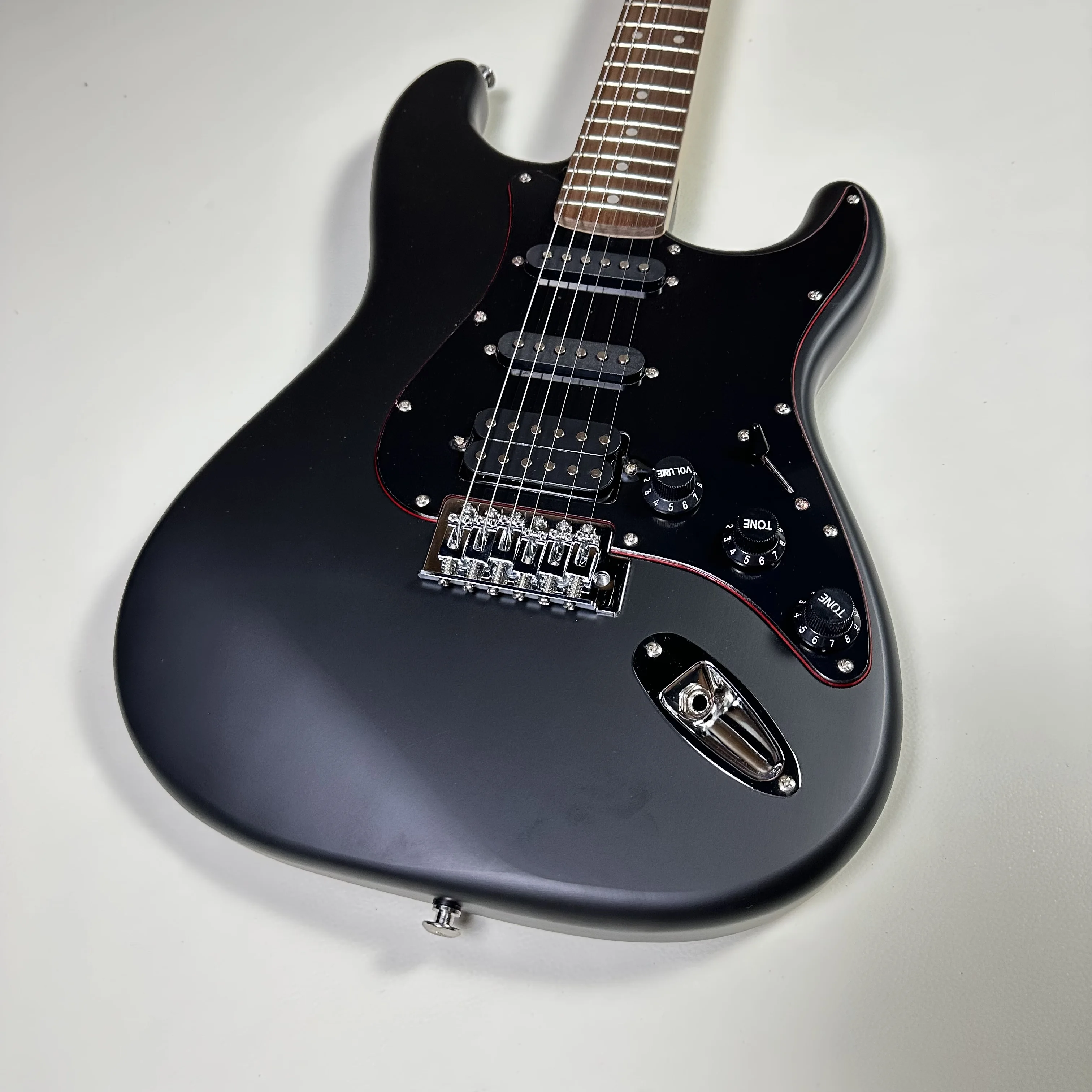 Thumbnail 3 - #10 Electric Guitars Comparison Guide