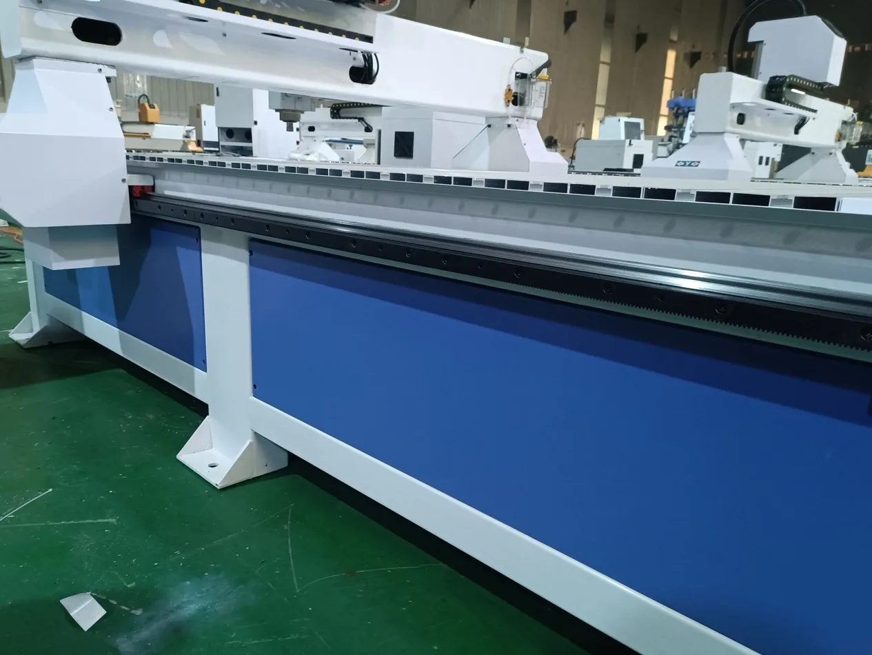 3-осевой фрезерный станок с ЧПУ 1300x2500 мм для мебели по доступной цене Nc Studio Control System Фрезерный станок по дереву