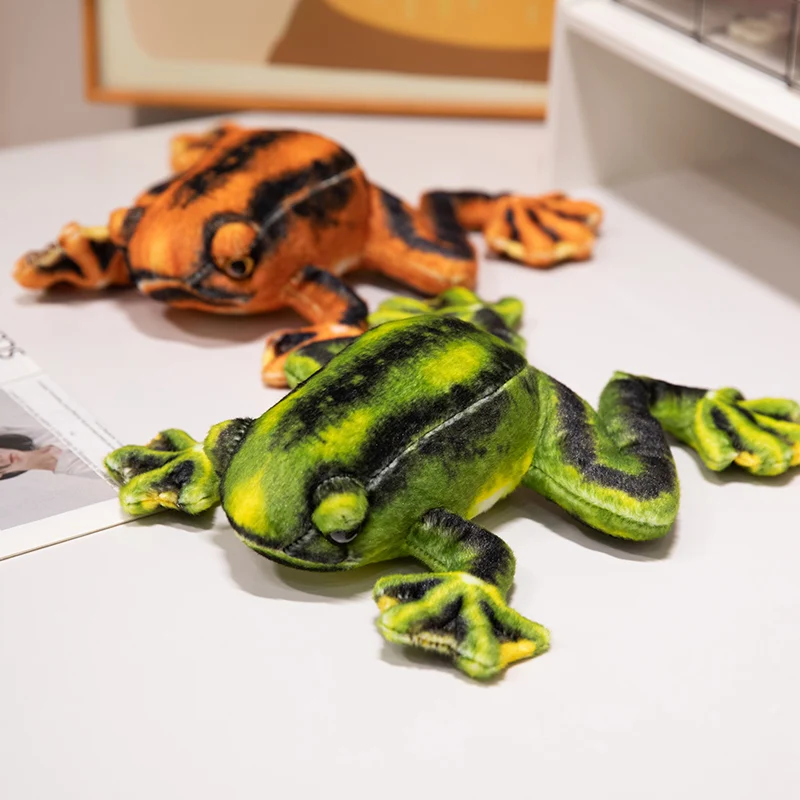 Realistyczna pluszowa żaba dla dzieci, miękka, wypchana, zwierzątko do raczkowania, fajny, zabawny wystrój domu, kreatywny prezent, towarzysz zabaw dla dzieci.