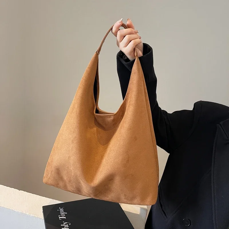 Borsa a tracolla singola in pelle scamosciata di nicchia per donna Nuova borsa per ascelle alla moda di grande capacità Borsa tote per pendolarismo versatile Пакет Т®тта