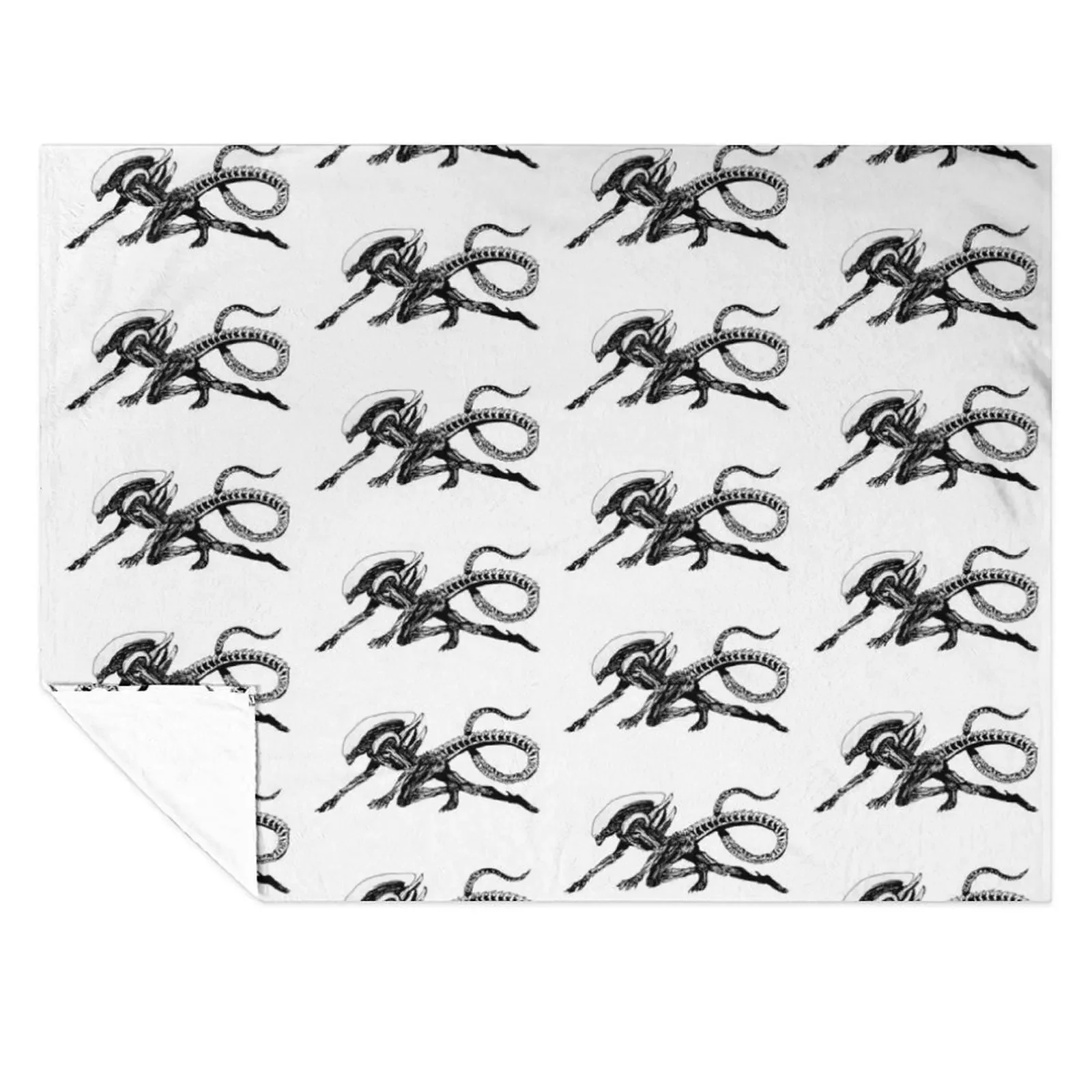 

Xenomorph Alien Movie Throw Blanket Flannel Sofa Quilt Decorative Throw funny gift Blankets