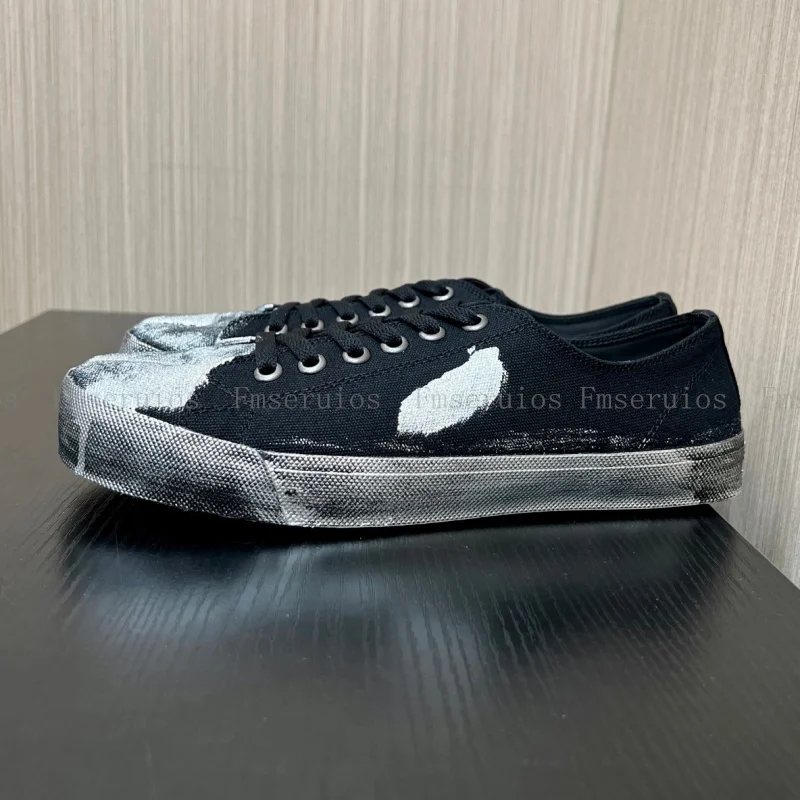 2025 Retro Casual Shoes Women Men High Top Split Toe Shoes Flats Lace Up Canvas Fashion High Quality Walking Shoes Street Style