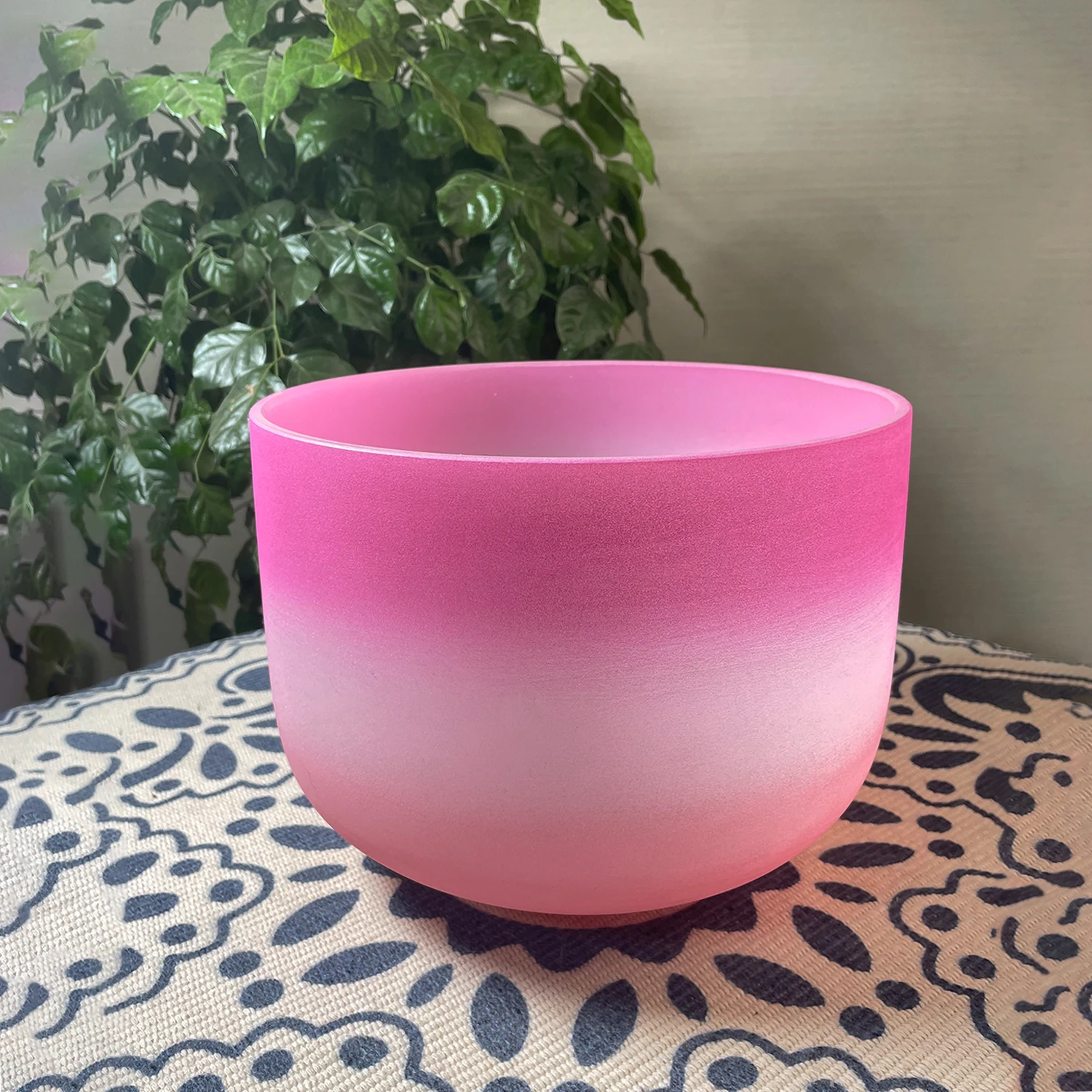 

8 inch F Note Heart Chakra Rainbow Quartz Frosted Crystal Singing Bowl for Yoga