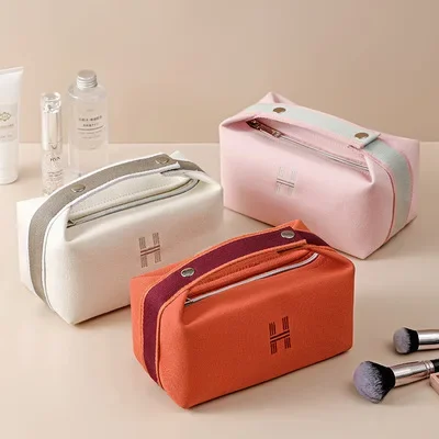 

Portable Travel Canvas Makeup Bag Waterproof Dustproof Large Capacity Toiletry Bag Simple Handheld Design Storage Solution