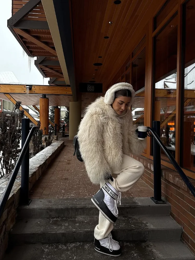 Lässige grüne Pelzjacke für Damen, schicker Kragen, lässige lose Jacke, 2025, Winter-Dame, neue tägliche modische Pendler-Straßen-Oberbekleidung