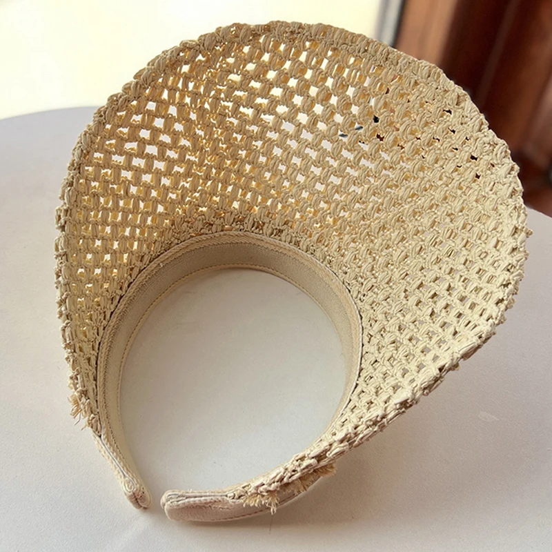 Słomiane puste kapelusze przeciwsłoneczne Kobiety Dziewczęta Moda Wszechstronna ochrona UV Wydrążone letnie daszki Outdoor Travel Vacation Beach Caps
