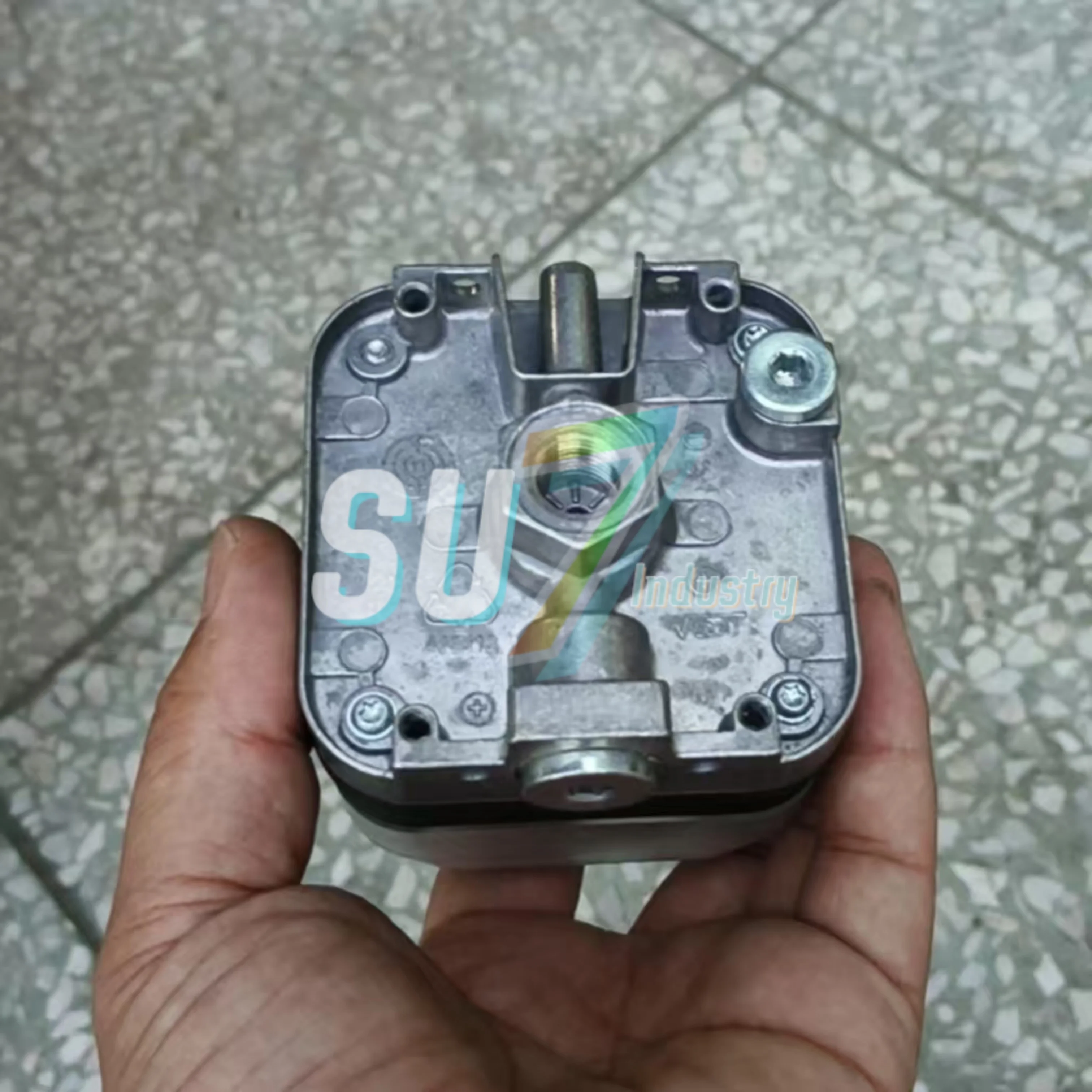 DG6UG-3 DG50U-3 圧力スイッチ 新品オリジナル