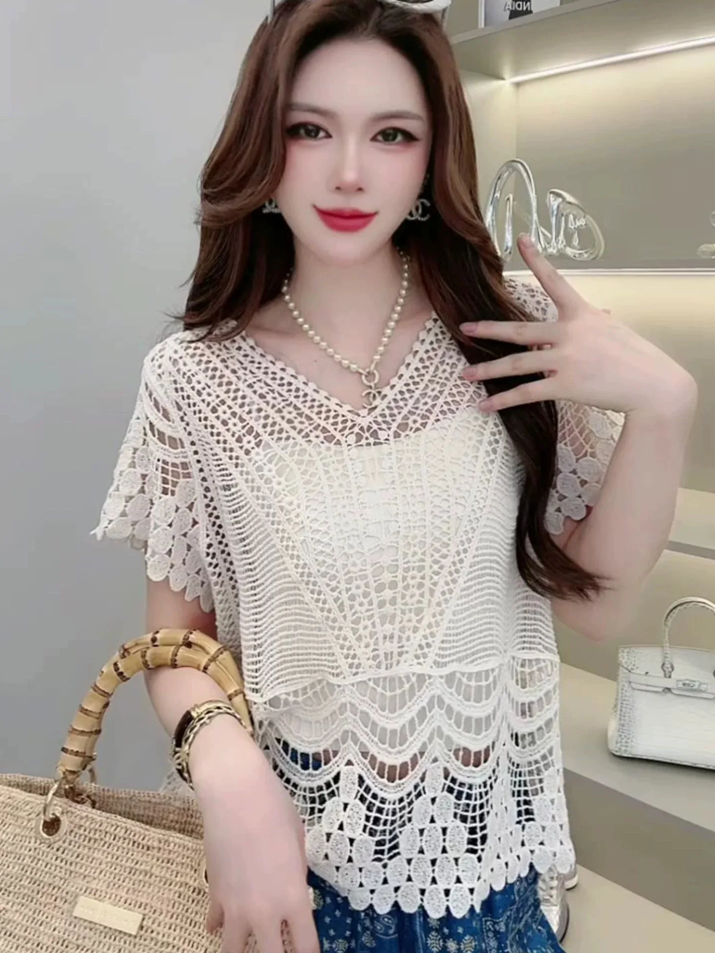 

Женский ажурный вязаный топ Ele: модный, повседневный, универсальный, летний 2025, с кружевом и цветочным узором, европейский стиль, премиум-бренд