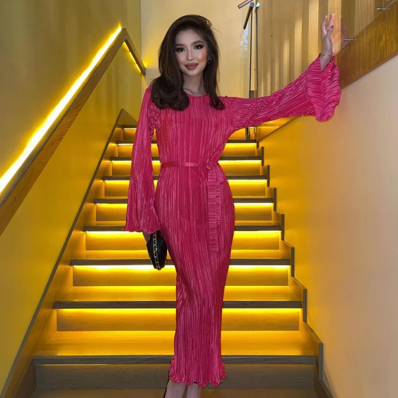 

Women's Dress Autumn New Round Neck Tie Bell Sleeve Long Pleated Dress