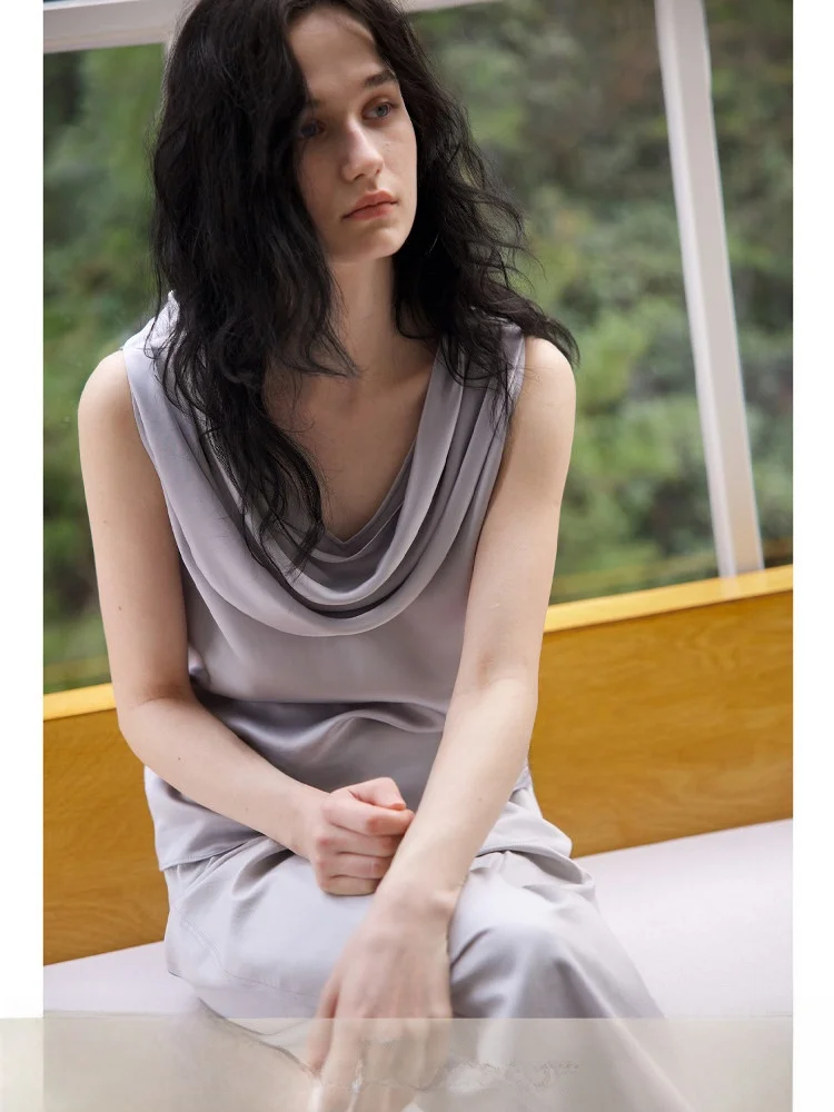 

Double-Sided Satin Women's Sleeveless Vest Top Casual Style Loose Fit H-Shape Back And Front Wearable Drapey Hanging Collar