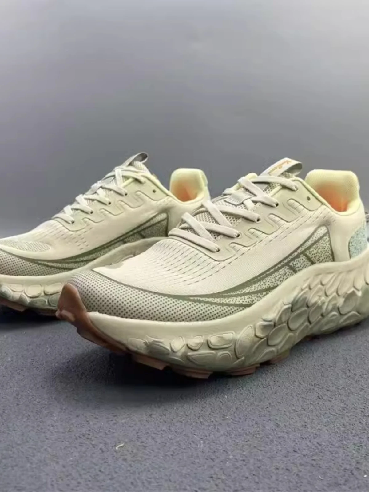 

Men's Trail Running Shoes Comfortable Outdoor Sports Shoes for Men and Women Couples' Training Trainers