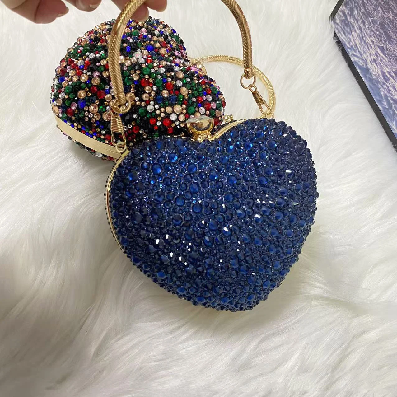 حقيبة يد فاخرة من أحجار الراين الكريستالية على شكل قلب للنساء - حقيبة يد لحفلات الزفاف والسهرات وحقائب يد مرصعة بالأحجار اليومية