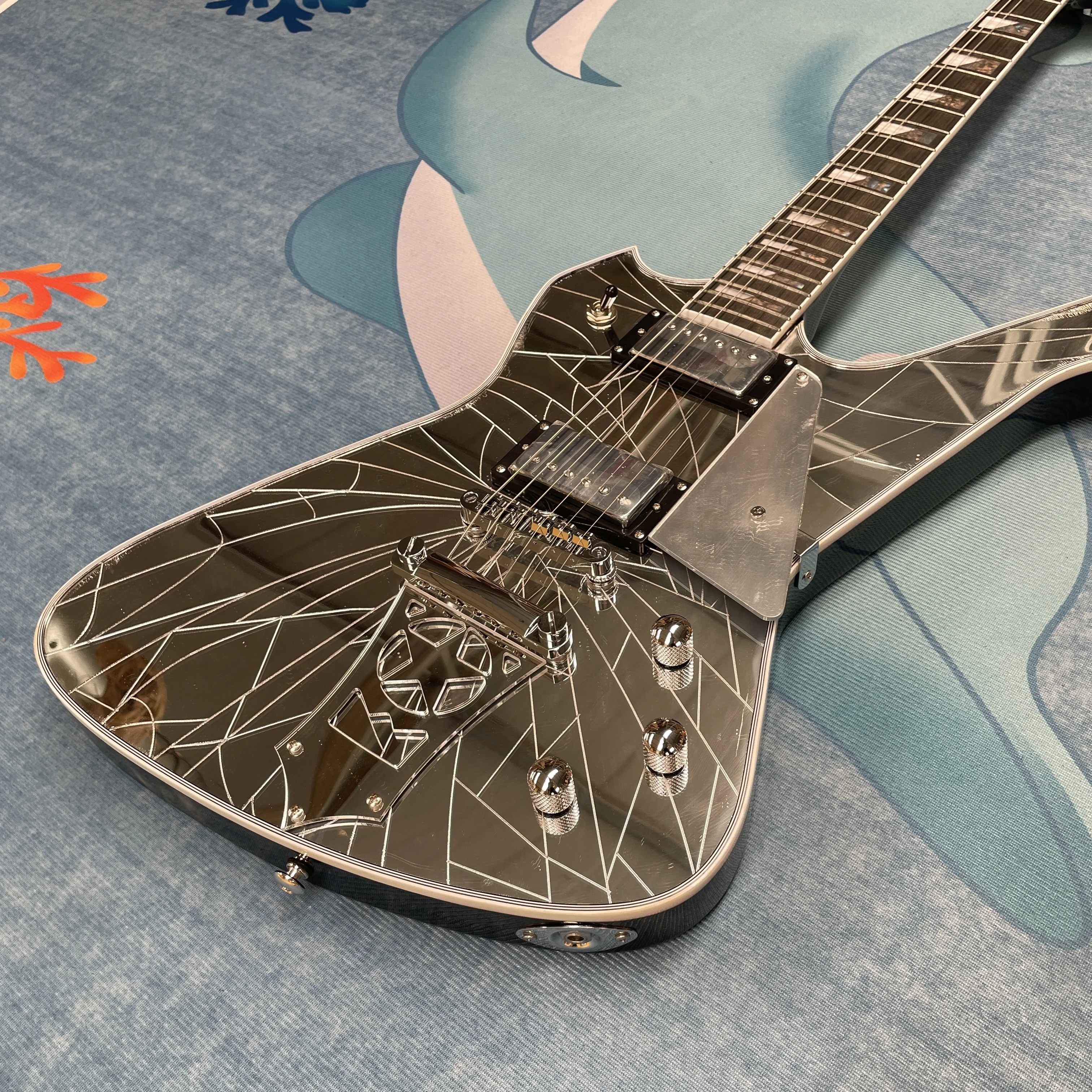 Beş köşeli yıldız şeklinde log - Electric Guitar Beginner incelemesi ve fiyatı