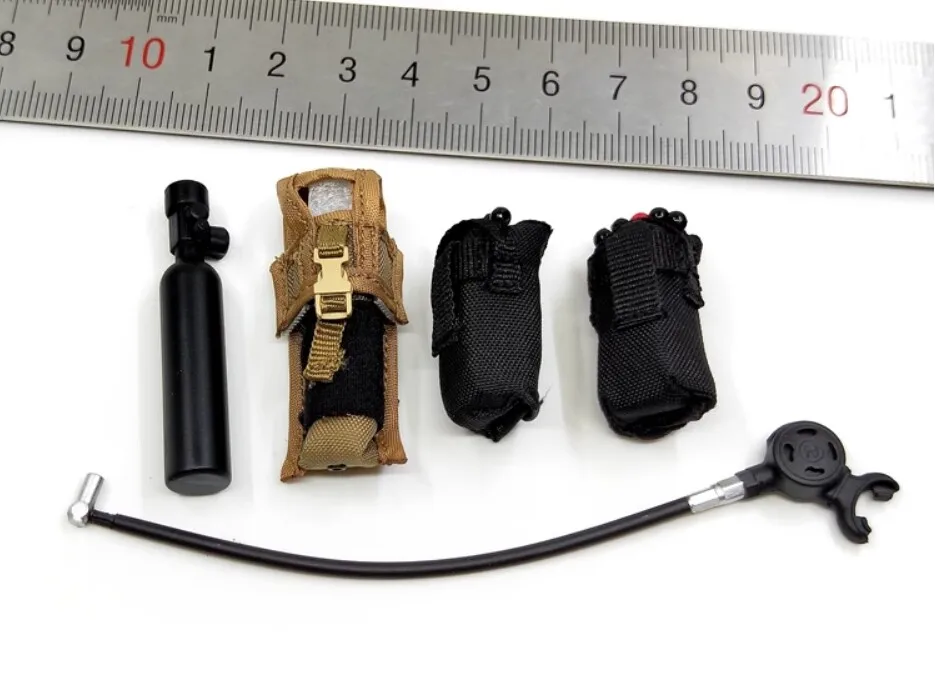 DAMTOYS 78088 1/6th Oxygen Cylinder Model for 12