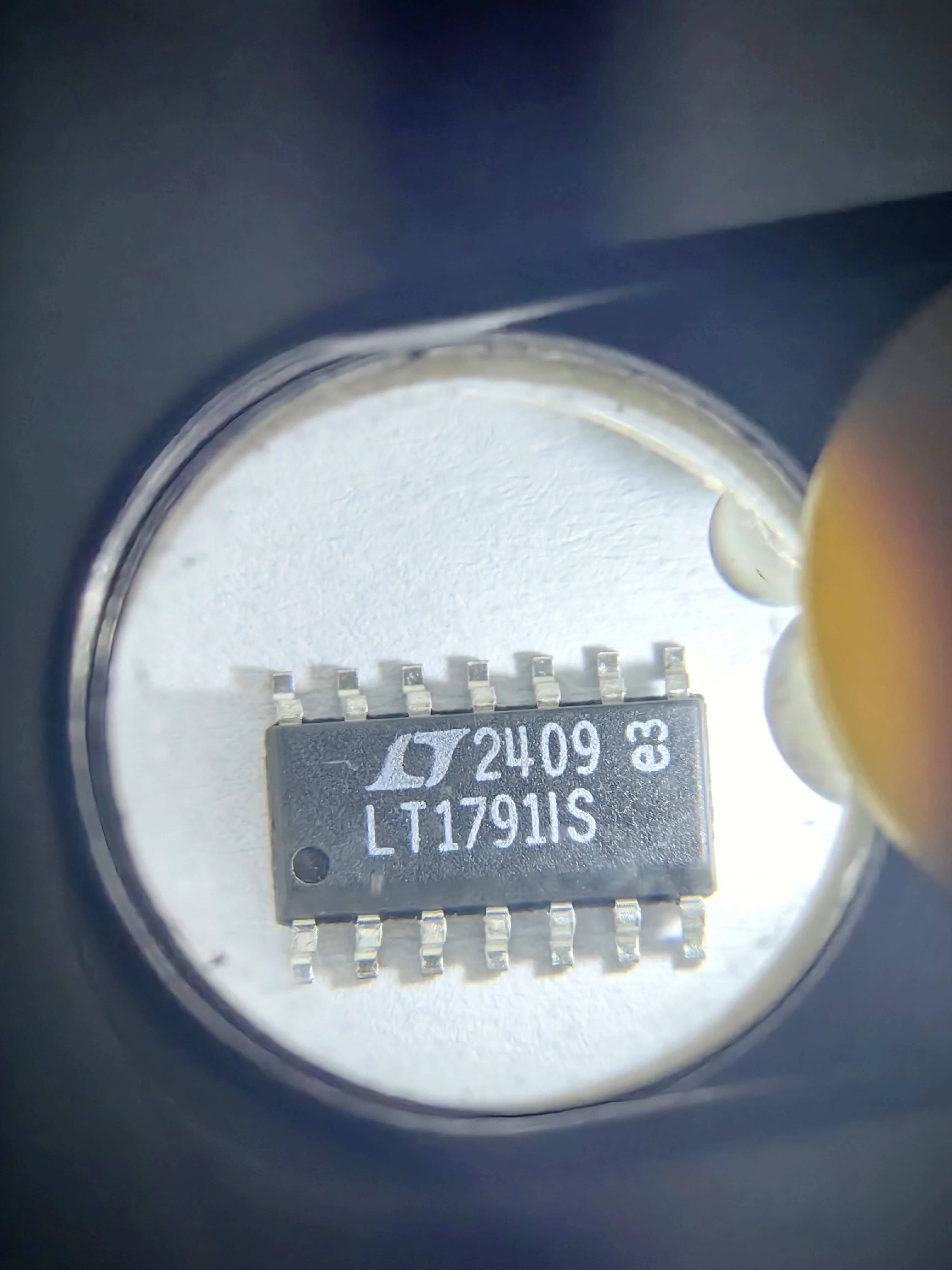 LT1791ACS LT1791AIS LT1791CS LT1791IS LT1791CN LT1791 - Transceptores RS485/RS422 protegidos por falhas de 60V