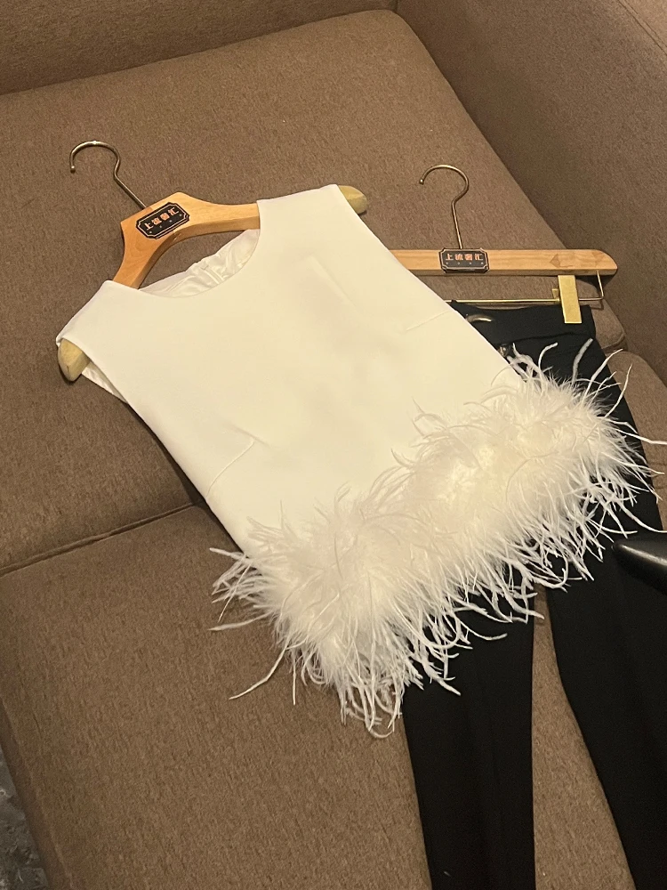 

Slimming round Ne Svel Floing Ostrich Feather Vest Zipper Ba New Winter Design Pure Color Splicing Women's Vest
