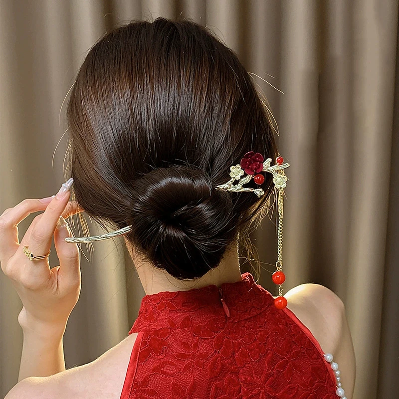 Tusuk Rambut Gaya Cina Retro Merah dengan Rumbai Hanfu, Bunga, dan Aksesoris Jepit Rambut Wanita dari Logam