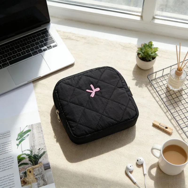 Cute Bow Women Mini Cosmetic Sanitary Napkin Storage Bag Portable Tampon Holder for Lipstick Earphone Data Cable Key