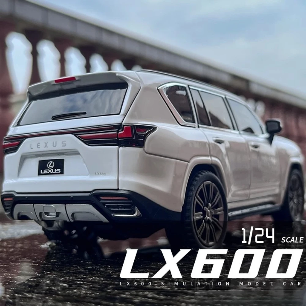 

1:24 LX600 LX570 SUV Alloy Car Model Toy Diecasts Metal Off-road Vehicles Pull Back Sound Light Simulation Toys Childrens Gifts