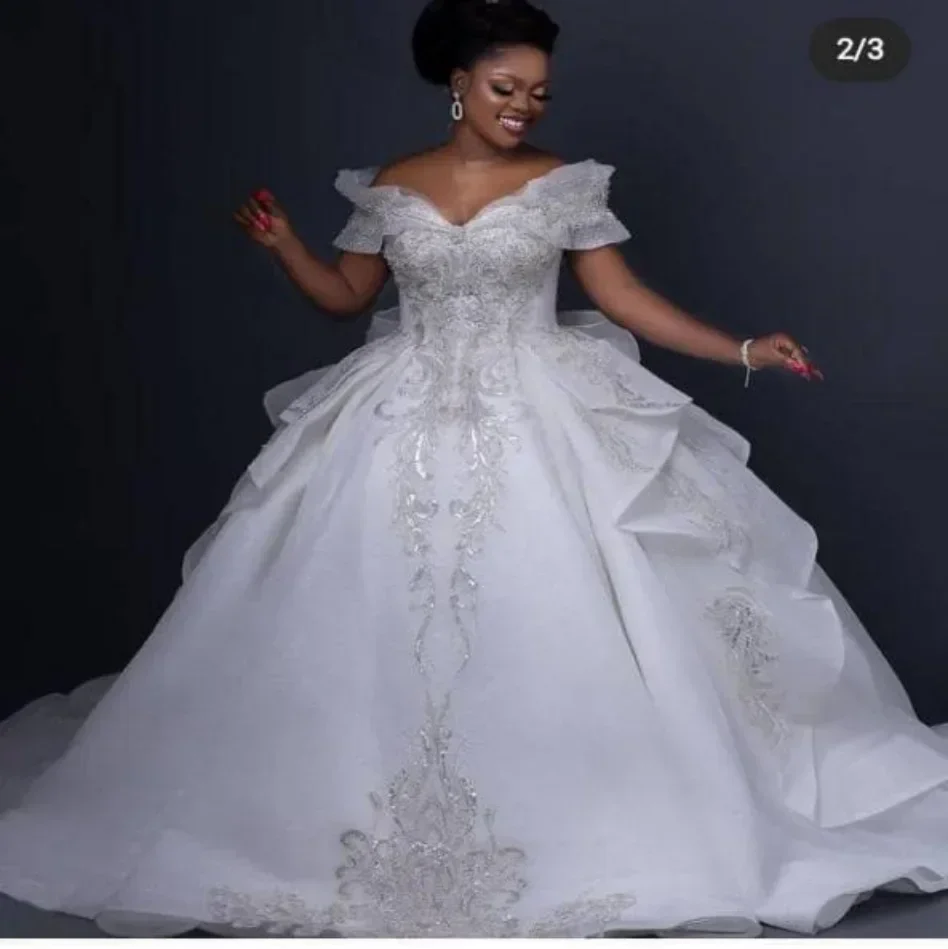 Abito da sposa africano principessa personalizzato Robes De Mariee Shinny Appliques Perline con spalle scoperte Abiti da sposa gonfi