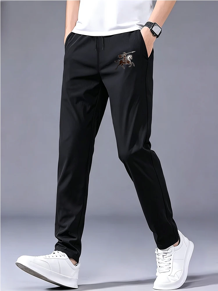 Pantalones Rectos de Hombre de Moda con Estampado Retro de Guerrero Caballero Montando a Caballo, de Seda Helada de Secado Rápido, Cintura Elástica, Pierna Holgada, Suaves y Transpirables, Talla S