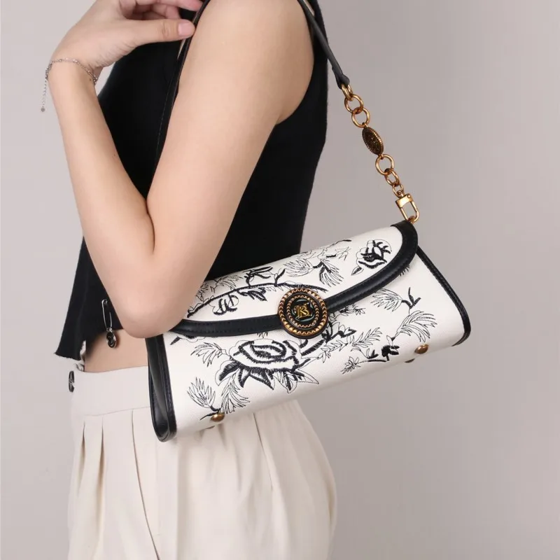

2025 Autumn Fashion New Chain Stick Bag with Advanced Texture Embroidered Style and Western Style Single Shoulder Underarm Bag