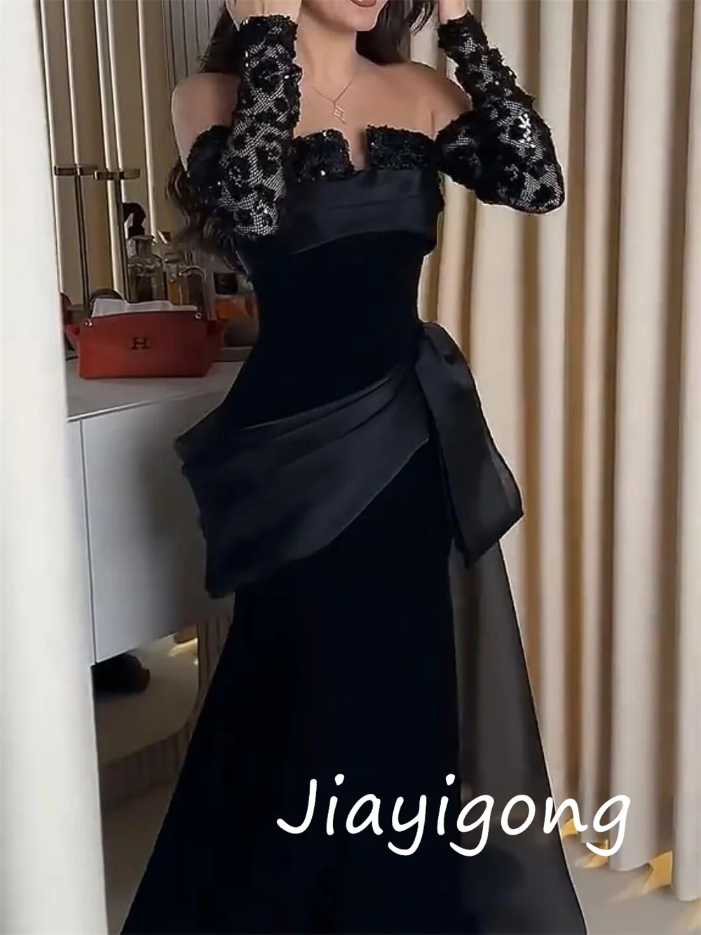 تخصيص الرسمي الرجعية جيرسي الطية مطرزة ألف خط فساتين طويلة حمالة مناسبة مخصصة كلاسيكية مثير