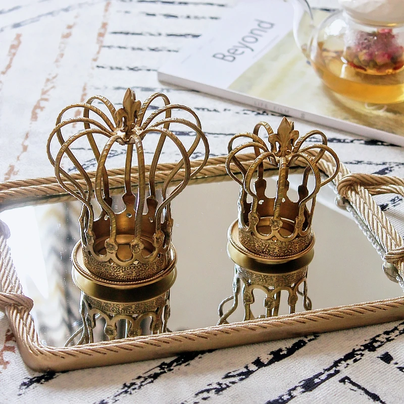 

European retro crown shape candle holder brass scented candle holder tabletop ornament soft decoration