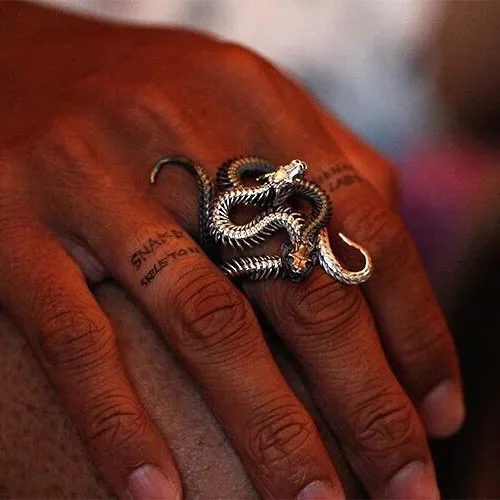 

Retro Punk Exaggerated Animal Adjustable White Black Cobra Snake Ring For Men Girls Women Hip Hop Party Jewelry Accessories
