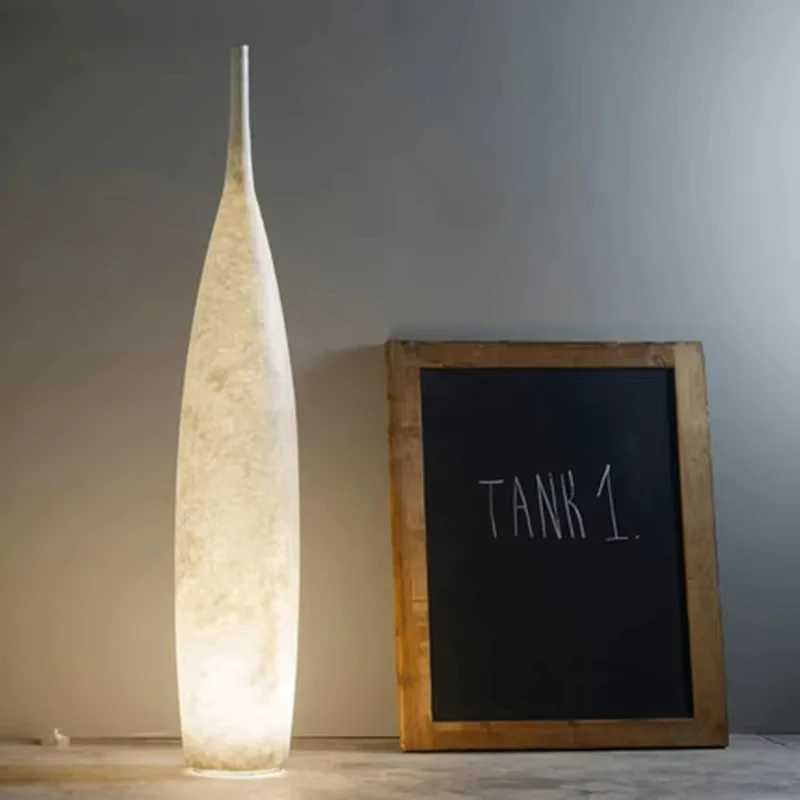 Lampa podłogowa z wazonem artystycznym Minimalistyczna sypialnia Lampy nocne Deco Nowoczesny salon Sofa Boczne światło podłogowe Zmysł projektowania Oprawa oświetleniowa