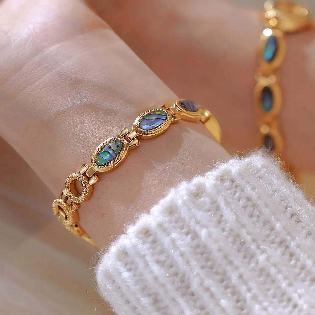 2025 Relojes para mujer, pulsera Vintage elegante con piedras preciosas naturales, esfera pequeña ovalada, reloj de cuarzo para mujer, regalo para novia y pareja