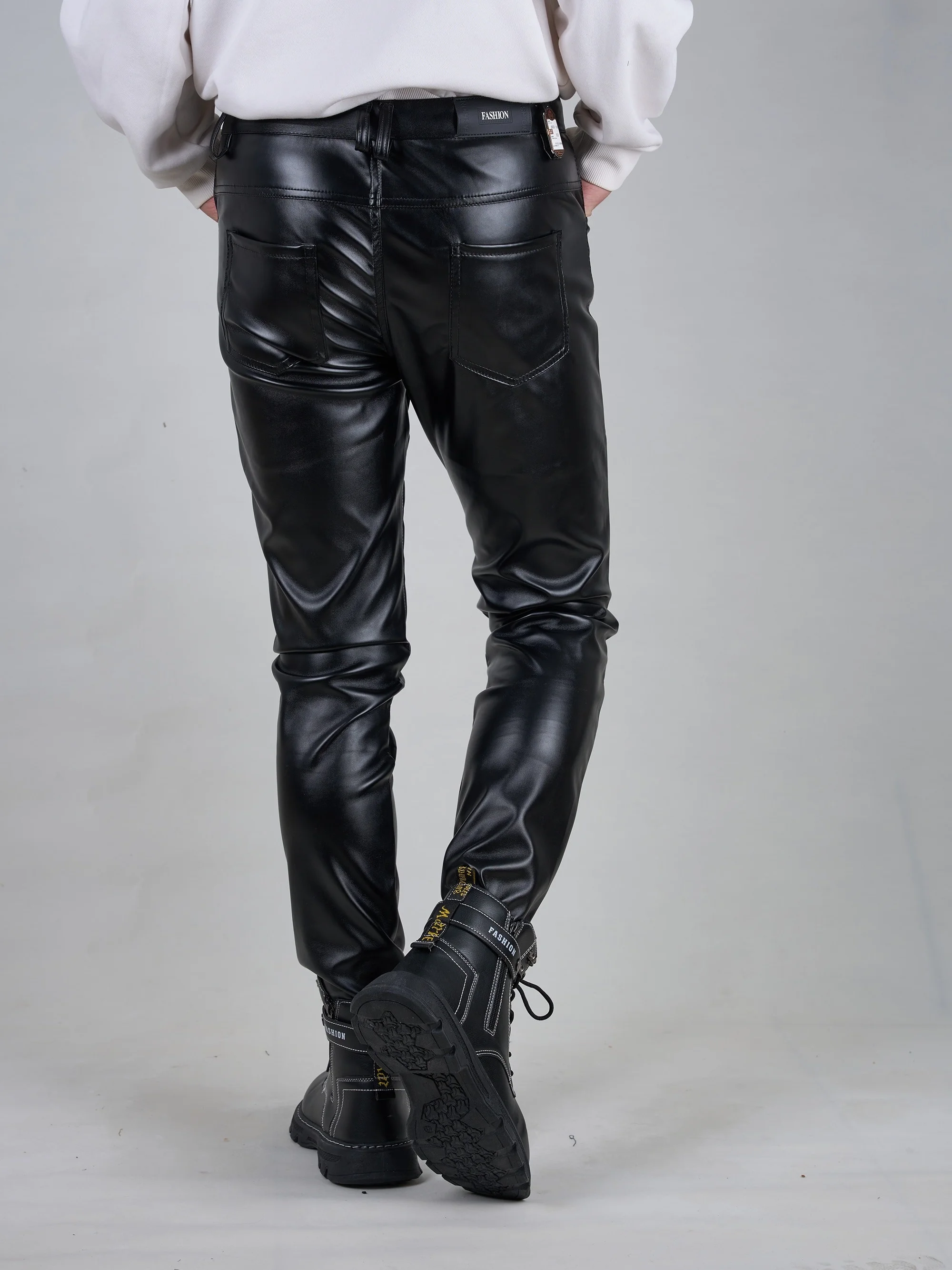 Elevate Spring Wardrobe: Men\'s Slim-fit PU Leather Pants with Pockets - Versatile & Breathable for Fashion-Forward Gents