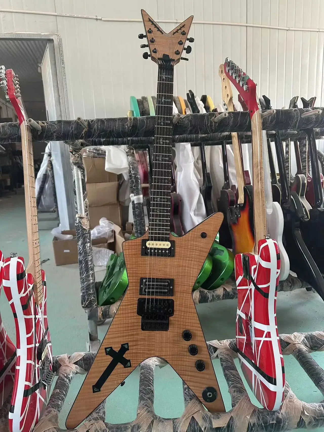 Dean Dimebag Darrell  Guitar Rose wood fingerboard, including shipping, available in stock